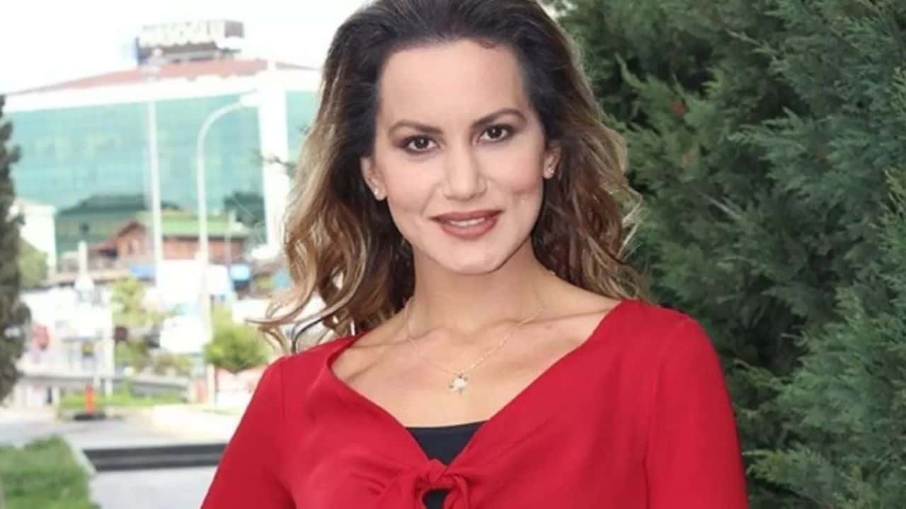 Yıldız Asyalı Kimdir