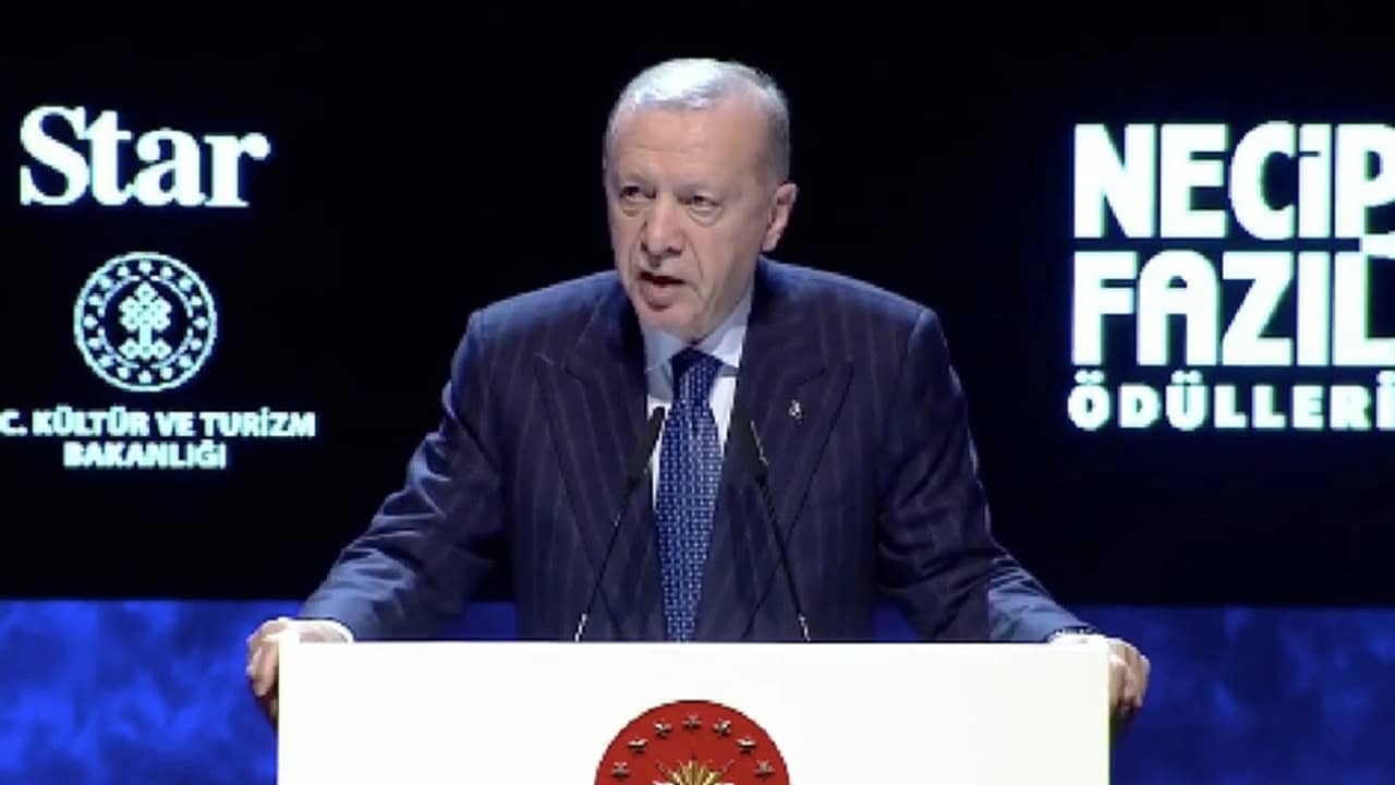 Erdoğan’dan Gençlere ÇağrıSanata ve Edebiyata Sahip Çıkın