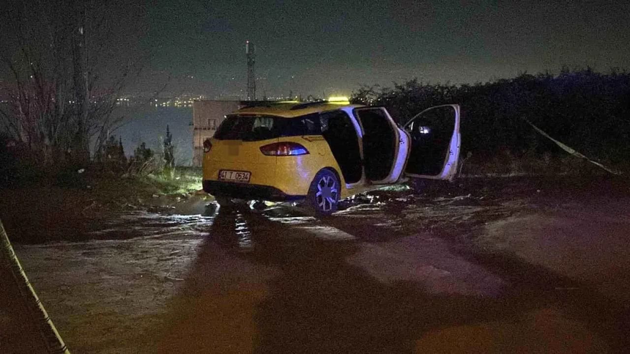 Ticari Taksi Şoförü Boğazı Kesilmiş Halde Ölü Bulundu