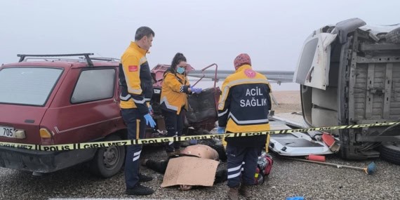 Yoğun Sis Felaketi Kırşehir’de 3 Araç Çarpıştı, 3 Kişi Hayatını Kaybetti1